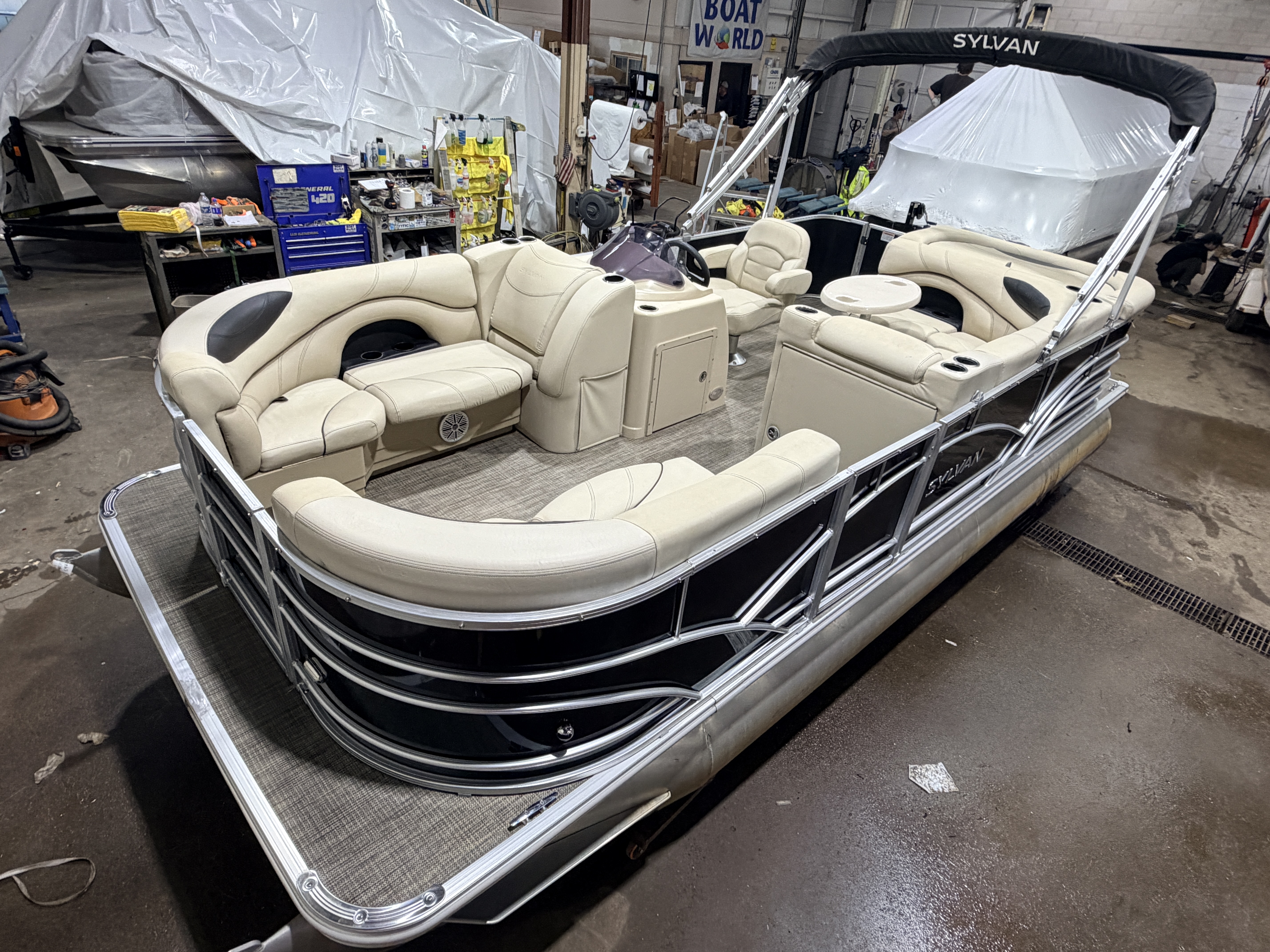 Used 2019 Sylvan Mirage 820 Cruise & 50HP Yamaha 4Stroke