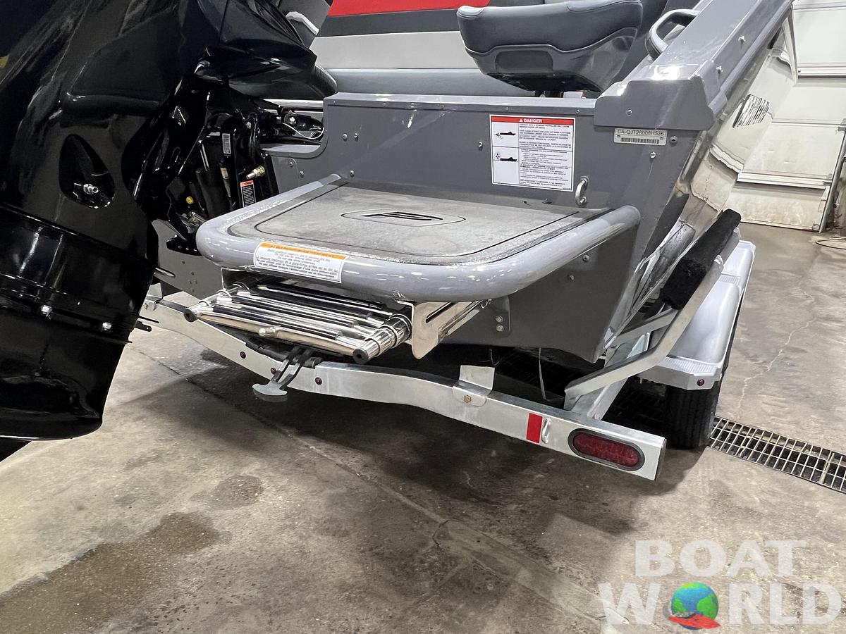 2026 Princecraft Ventura 230 WRL Swingback Deckboat