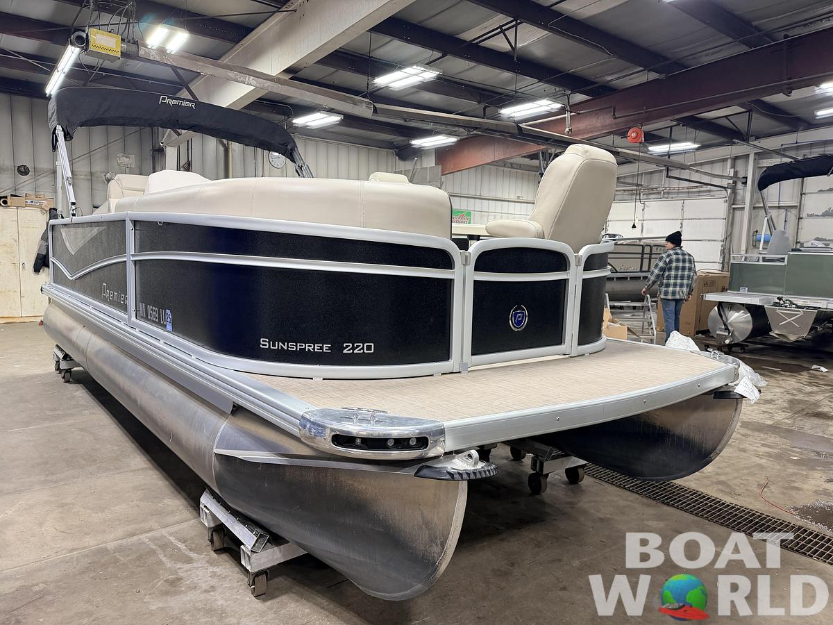 Used 2018 Premier 220 SunSpree