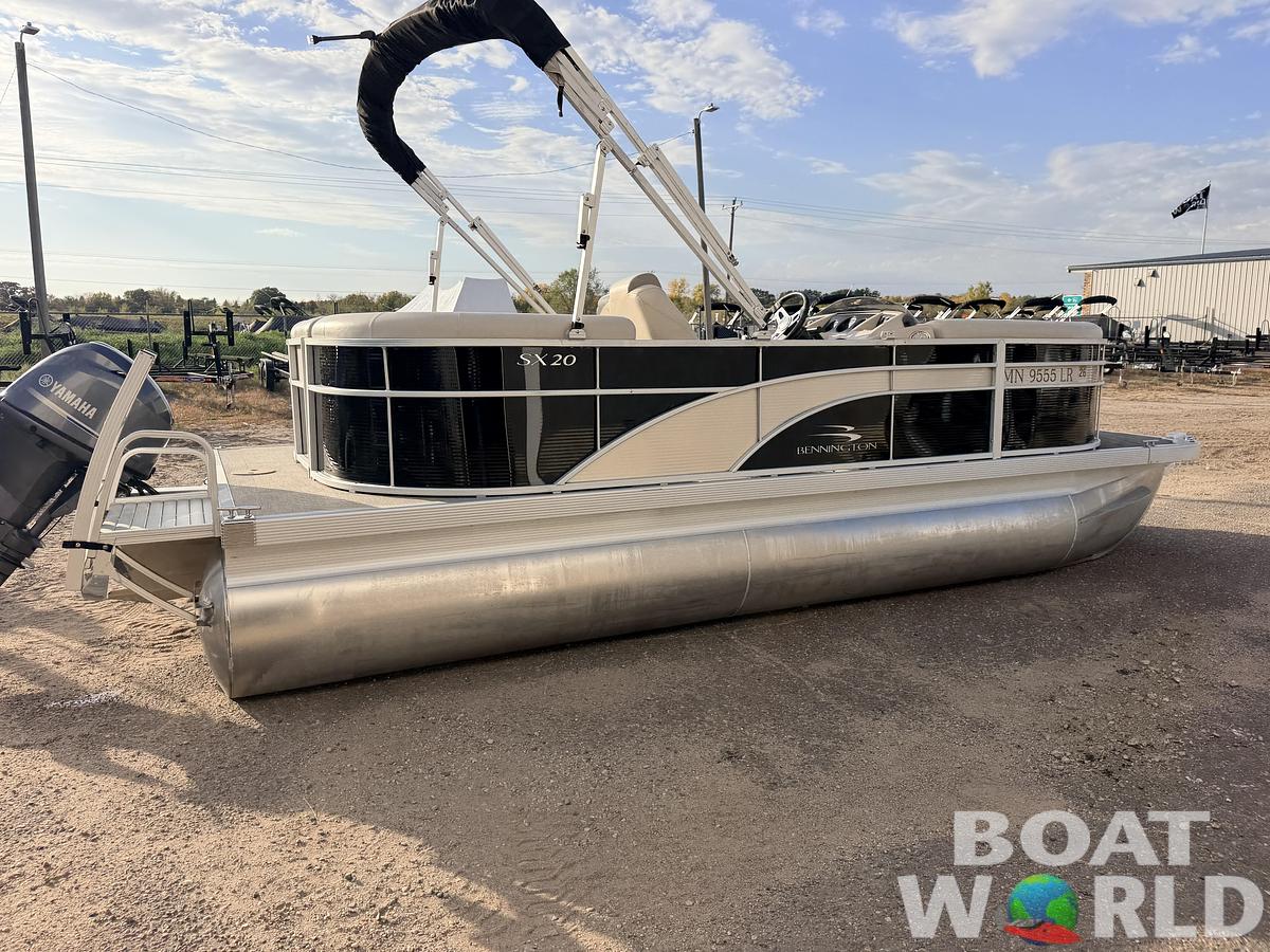 Used 2018 Bennington 20 SSRX & 50HP Yamaha 4 Stroke -$24,995