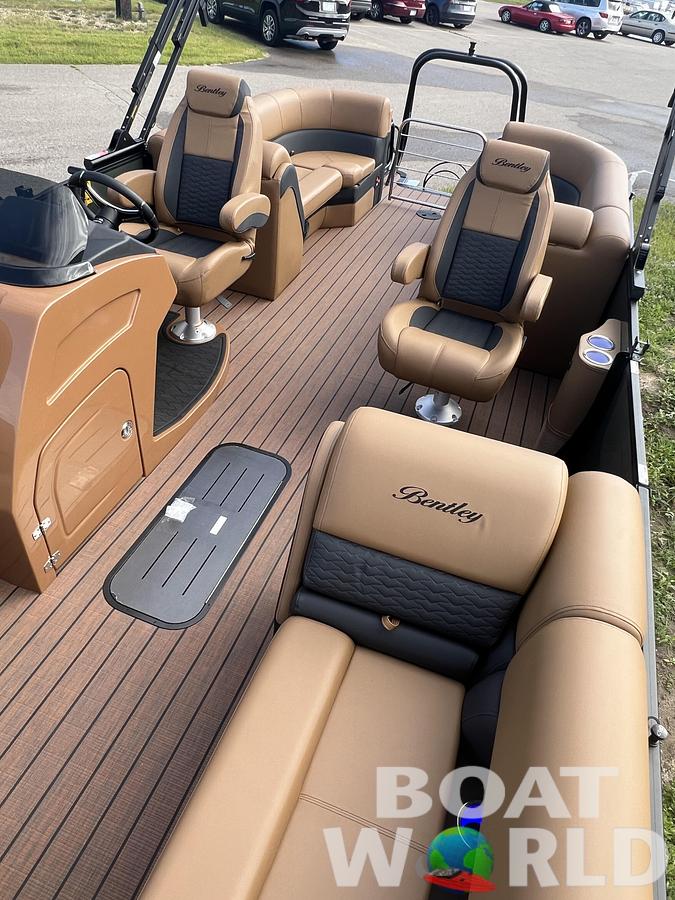 2026 Bentley Pontoons Elite 223 Admiral Quad Lounge Tritoon