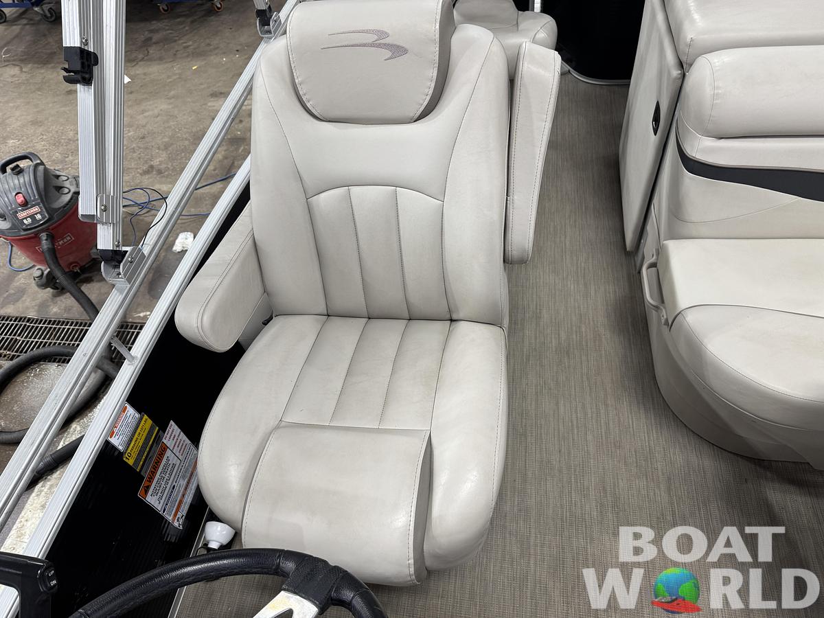 Used 2017 Bennington  22 SS Pontoon with 90HP Yamaha Fourstroke EFI