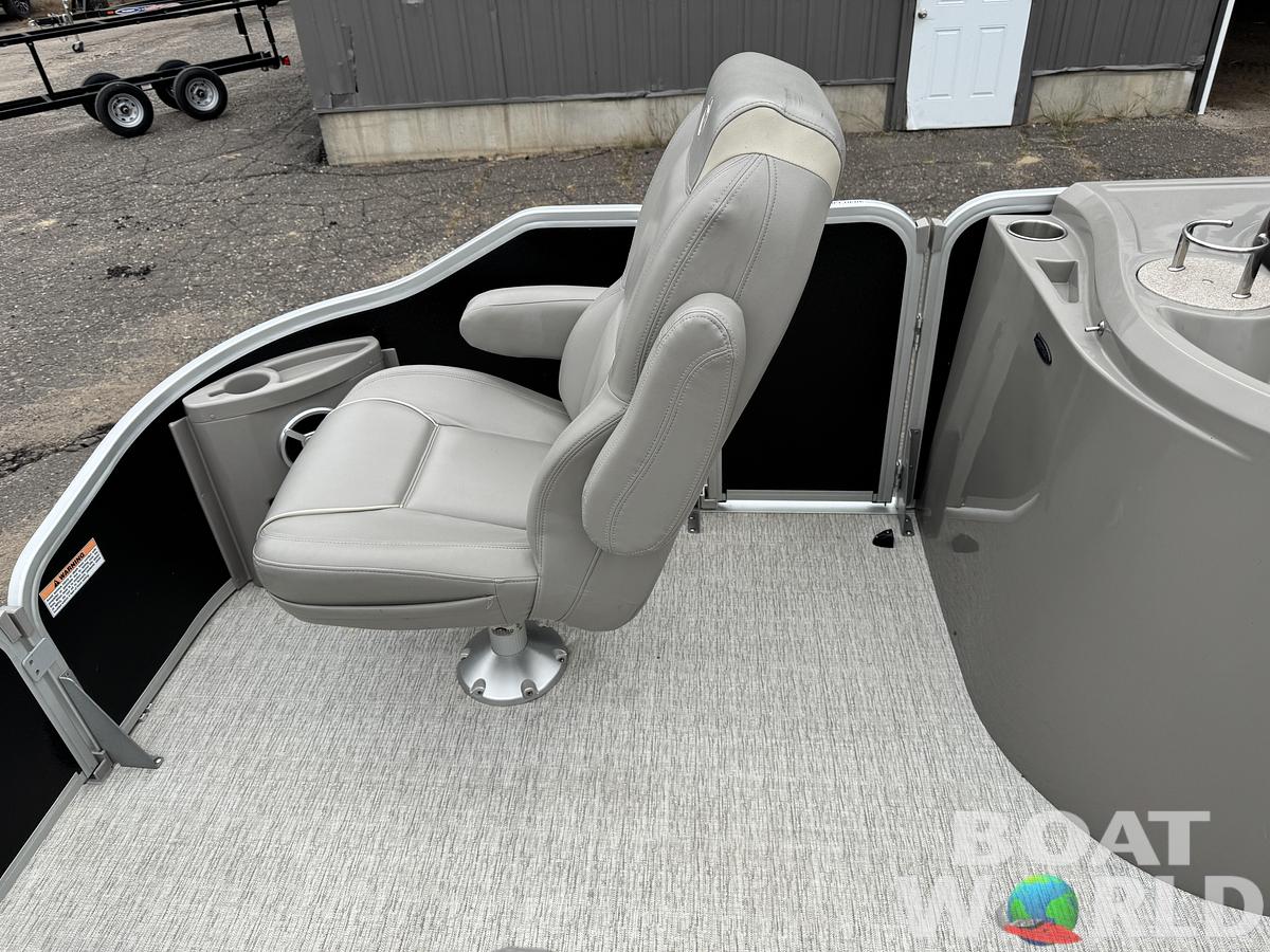 Used 2018 Premier 220 Explorer Pontoon