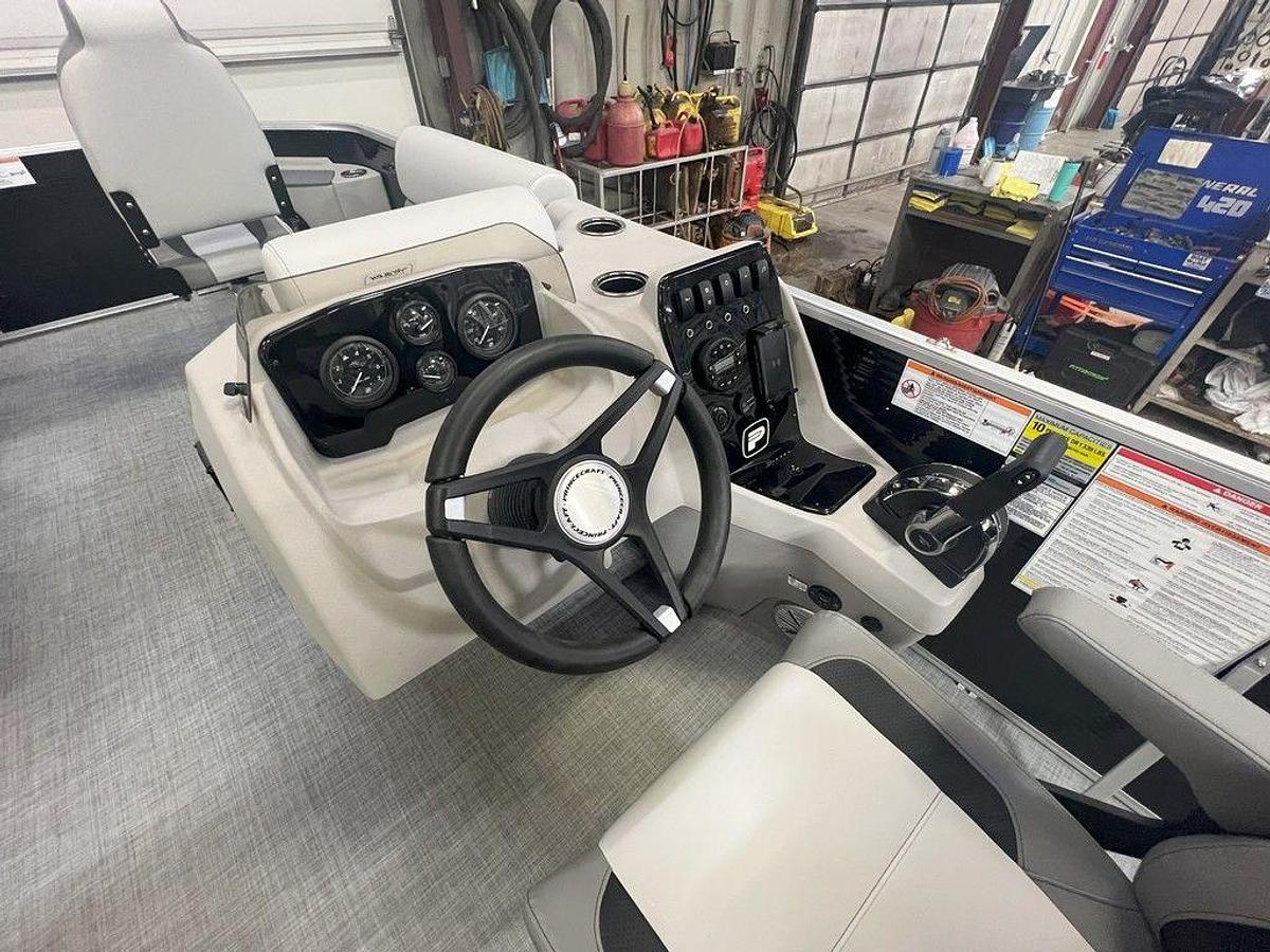 2025 Princecraft 21 Sportfisher 2-S Pontoon & Mercury 4-Stroke EFI