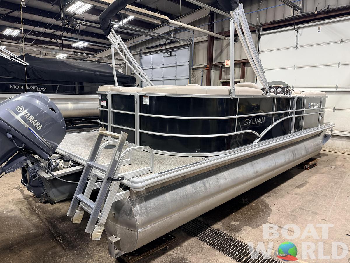 Used 2016 Sylvan Mirage 822 LZ & 50HP Yamaha 4Stroke - $21,995