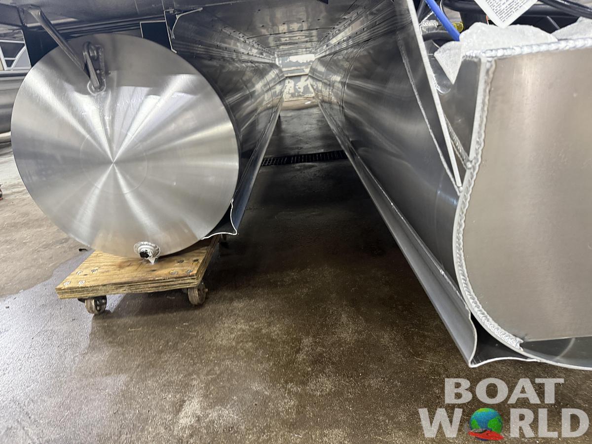 2026 Tahoe Pontoons Sport 2385 Swingback (VRB) Tritoon & Honda 4-Stroke EFI