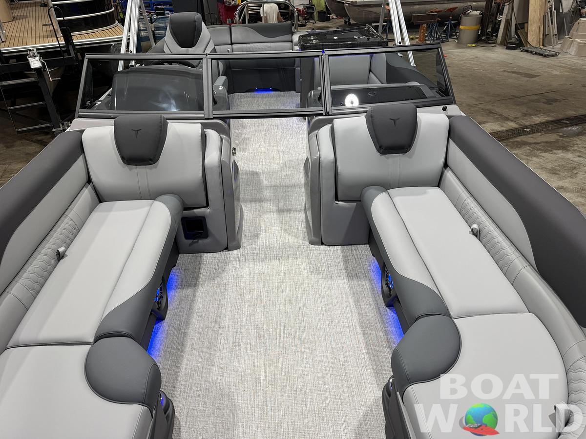 2026 Tahoe Pontoons LTZ 2385 Elite Windshield Tritoon