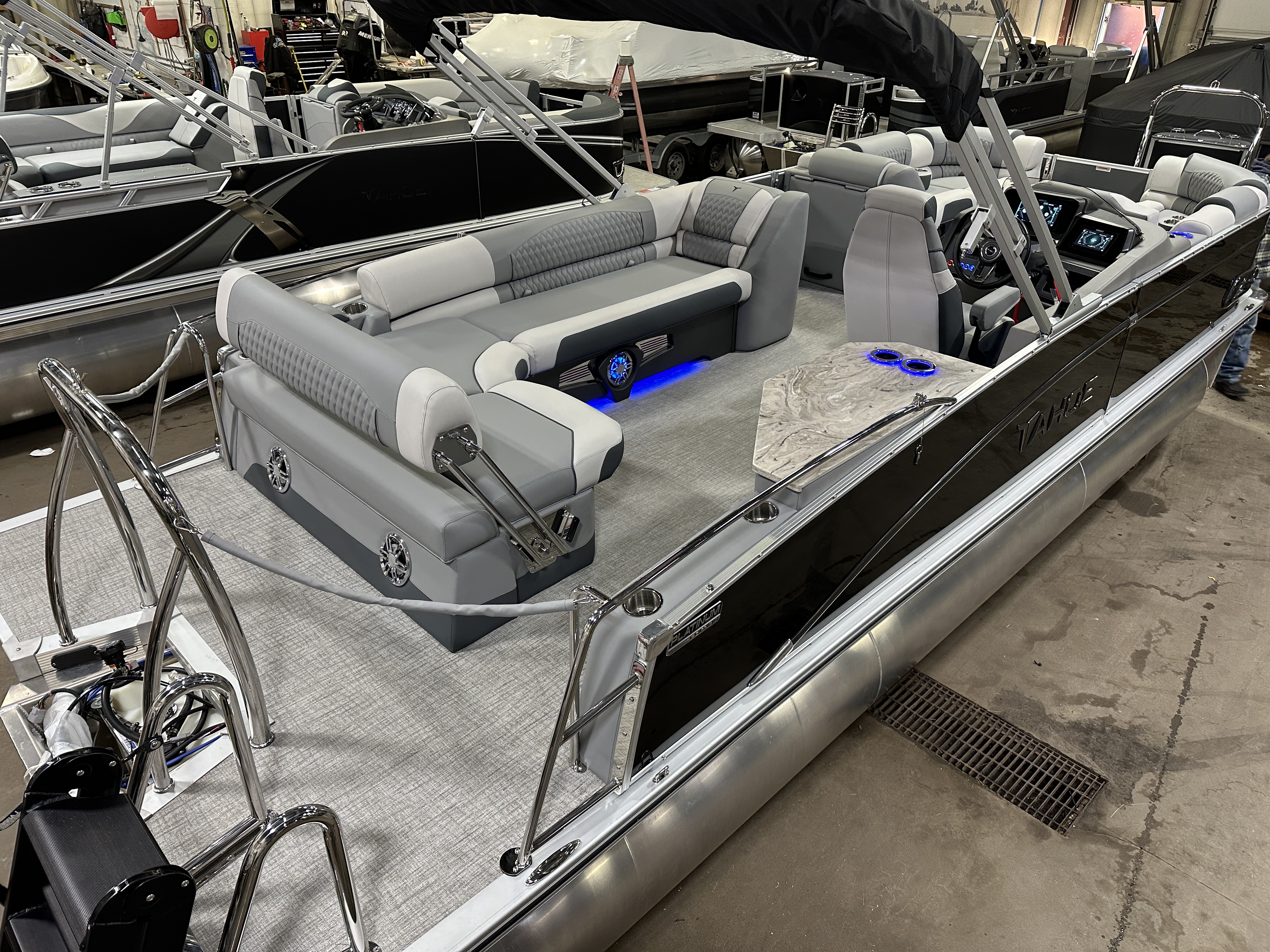 2025 Tahoe Pontoons Cascade 2385 Cruise Rear Bench (CRB) & Honda 4-Stroke EFI