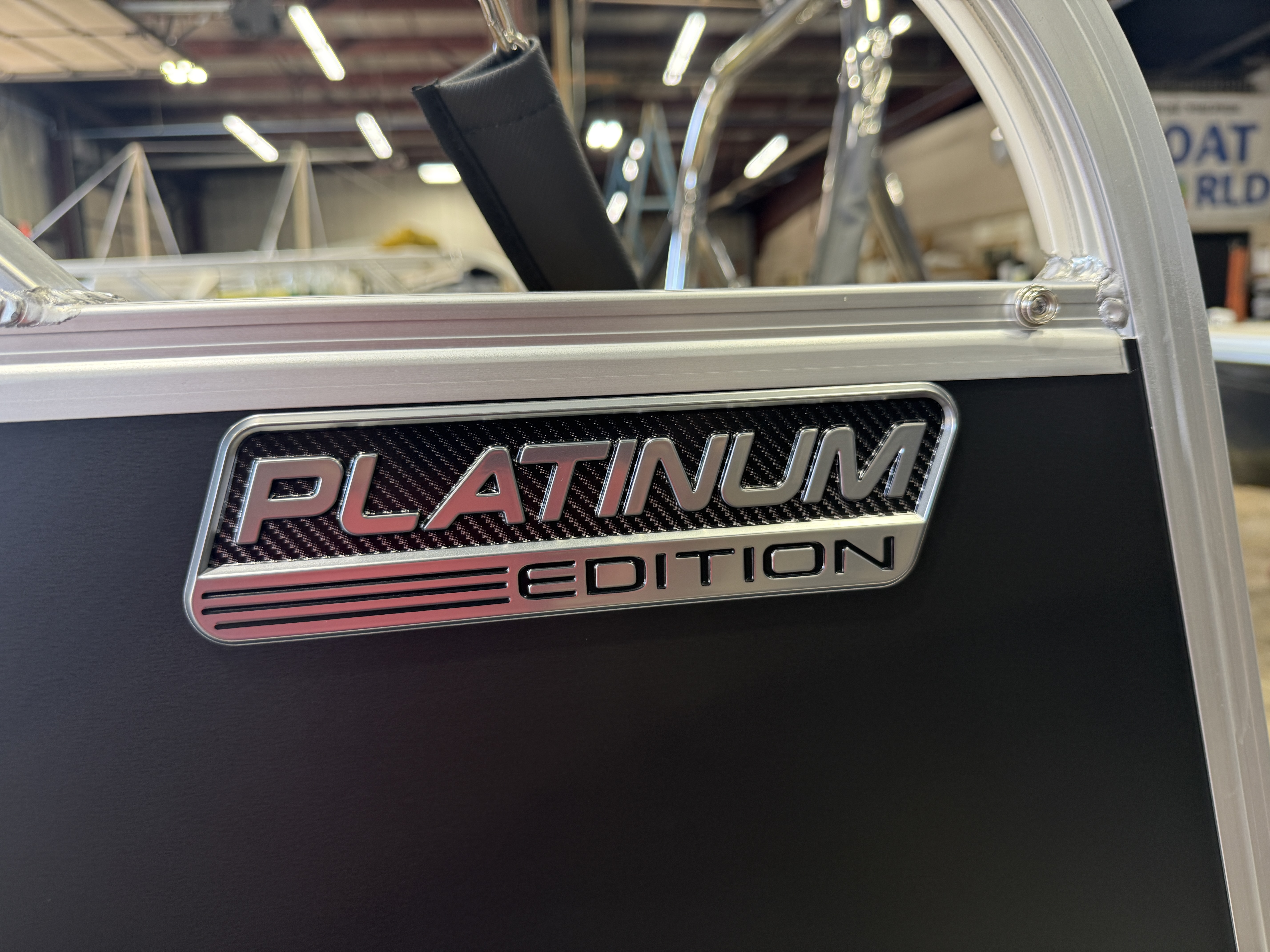 2027 Tahoe Sport VRB Premium 2385 Swingback & 4-Stroke $37995