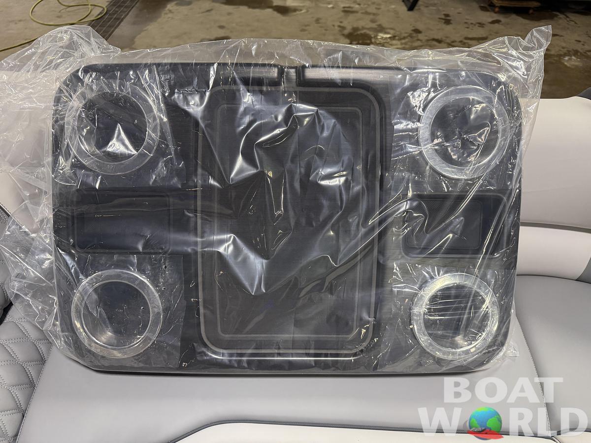 2025 Tahoe Pontoons Cascade 2385 Quad Lounge Shift SS Tritoon & Honda 4-Stroke EFI