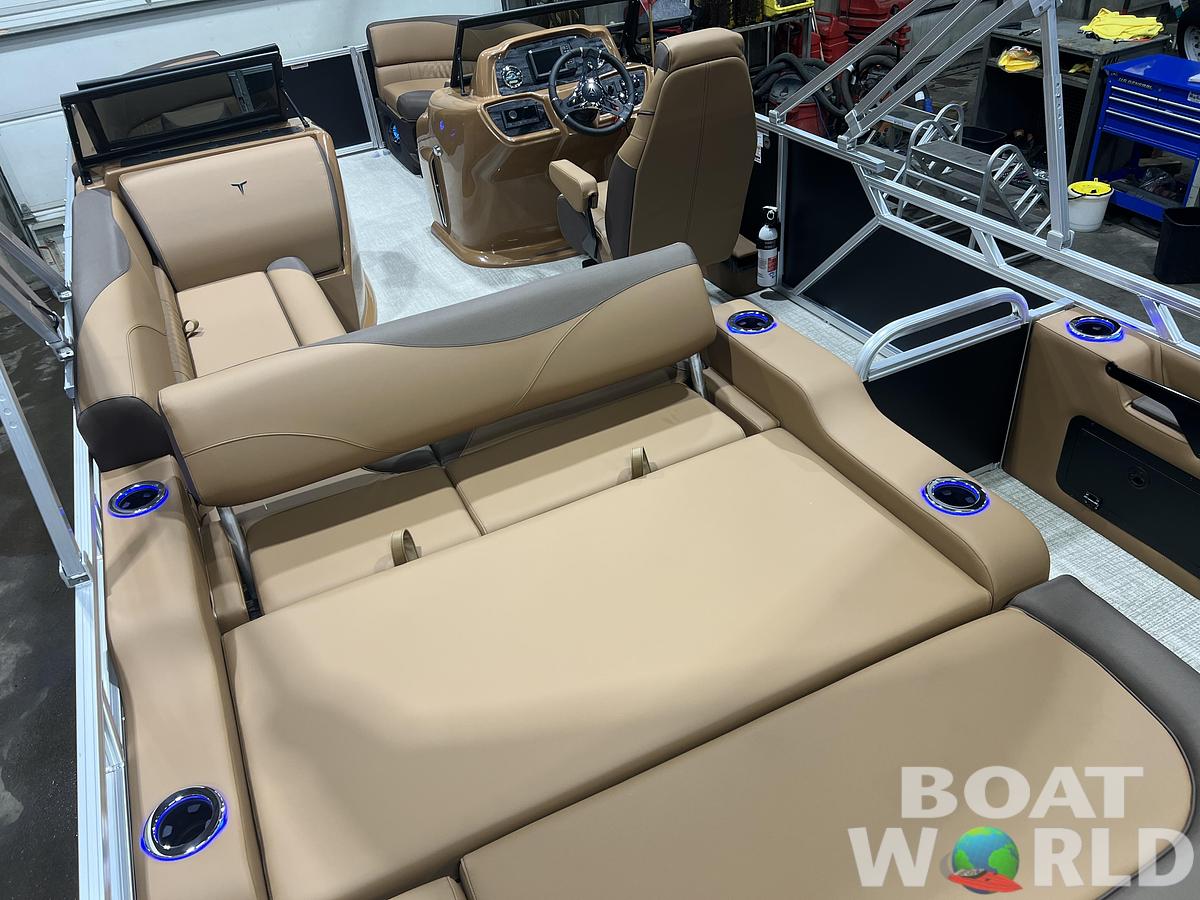 2026 Tahoe Pontoons LTZ 2385 Swingback (VRB) Windshield Tritoon