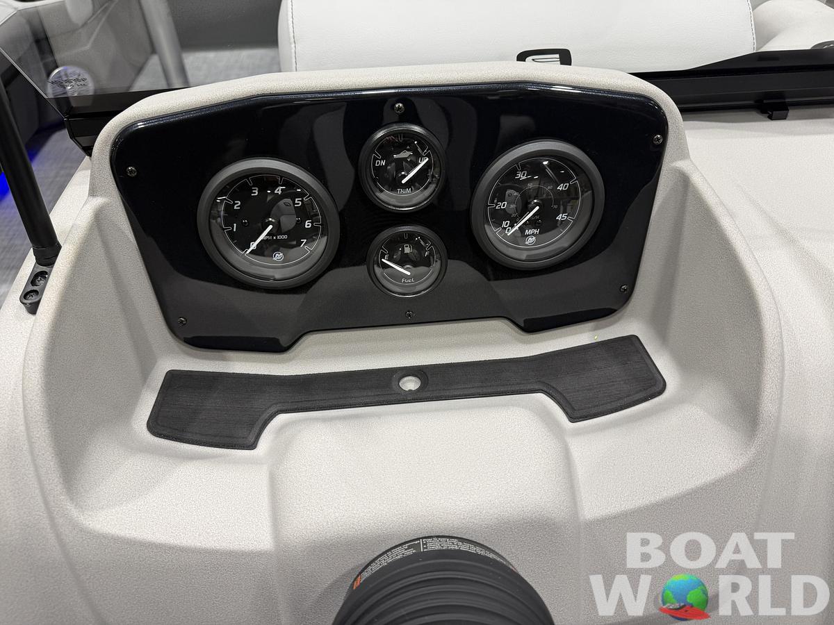 2026 Princecraft Vectra 23 RL Dinette Swingback Pontoon 