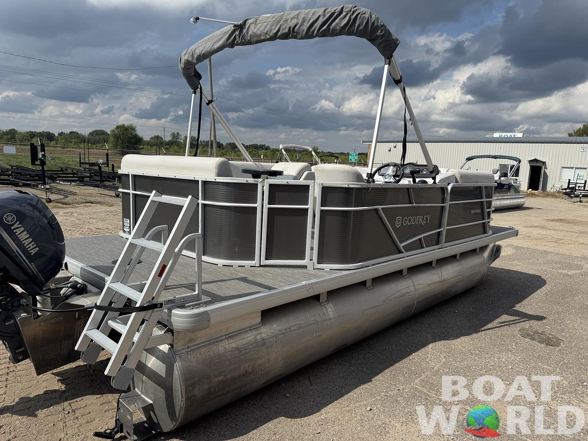 Used 2021 Sweetwater 1880 Pontoon