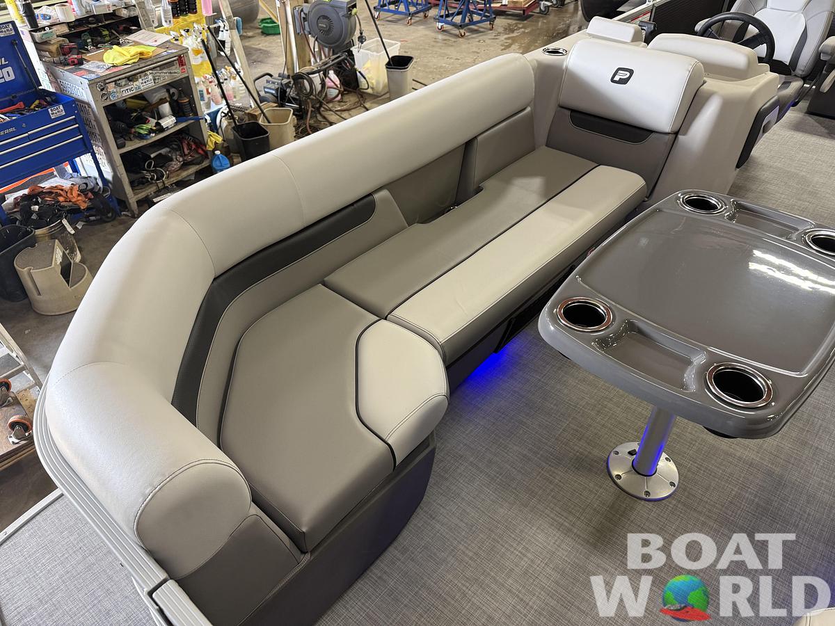 2026 Princecraft Vectra 23 RL Swingback Lounge Pontoon