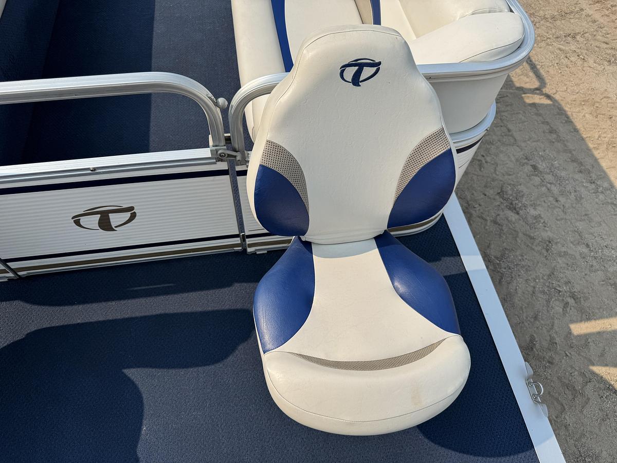 Used 2008 Tahoe Pontoons 24 Bow Fish Pontoon