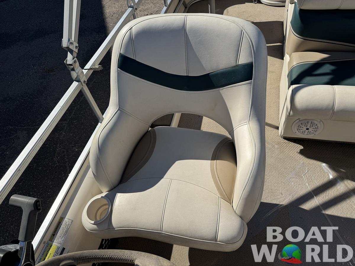 Used 2004 Sweetwater 2222 DF Pontoon