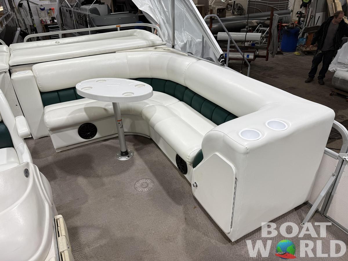 Used 2001 Manitou Legacy 240 & 2017 Mercury 4Stroke EFI $12,995