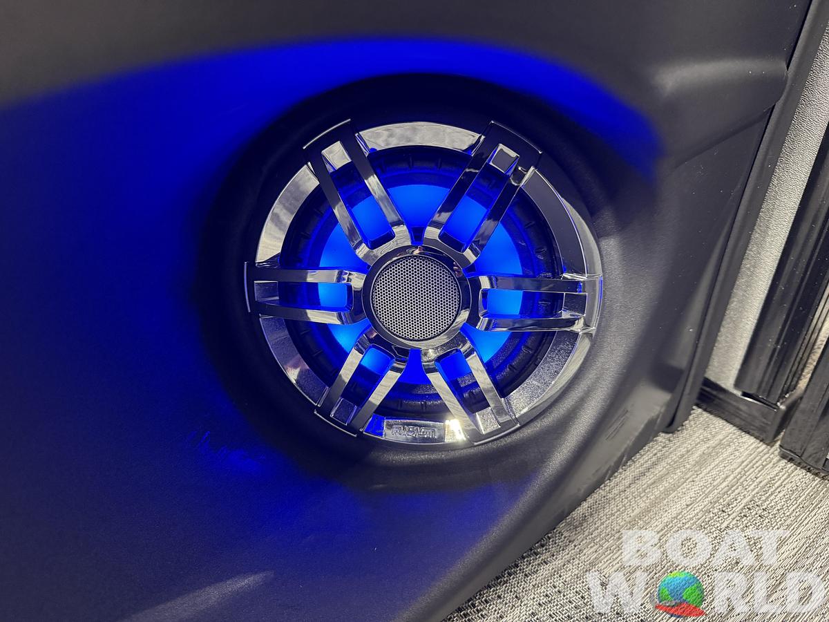 2026 Tahoe Pontoons Cascade 2385 Swingback (VRB) Tritoon