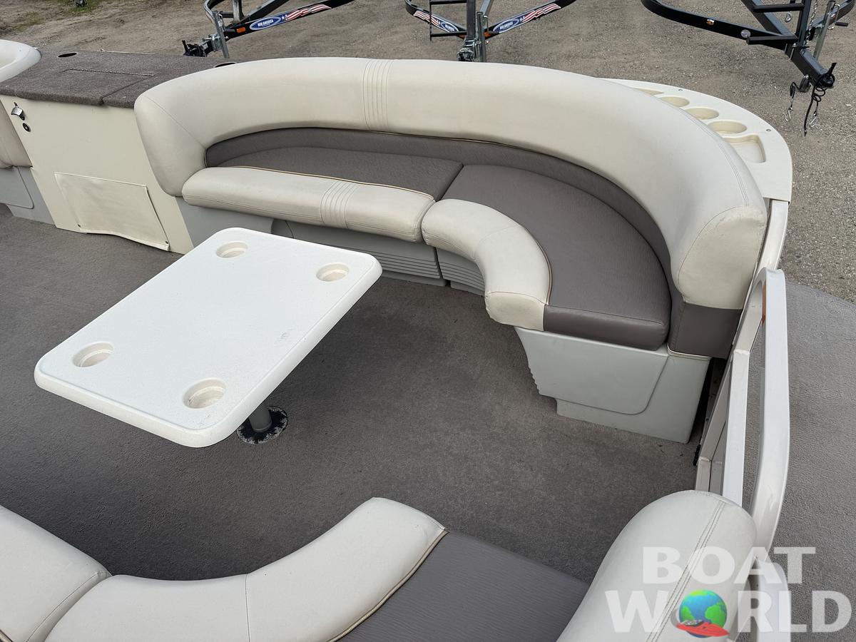 Used 1999 Crestliner 2485 LSI