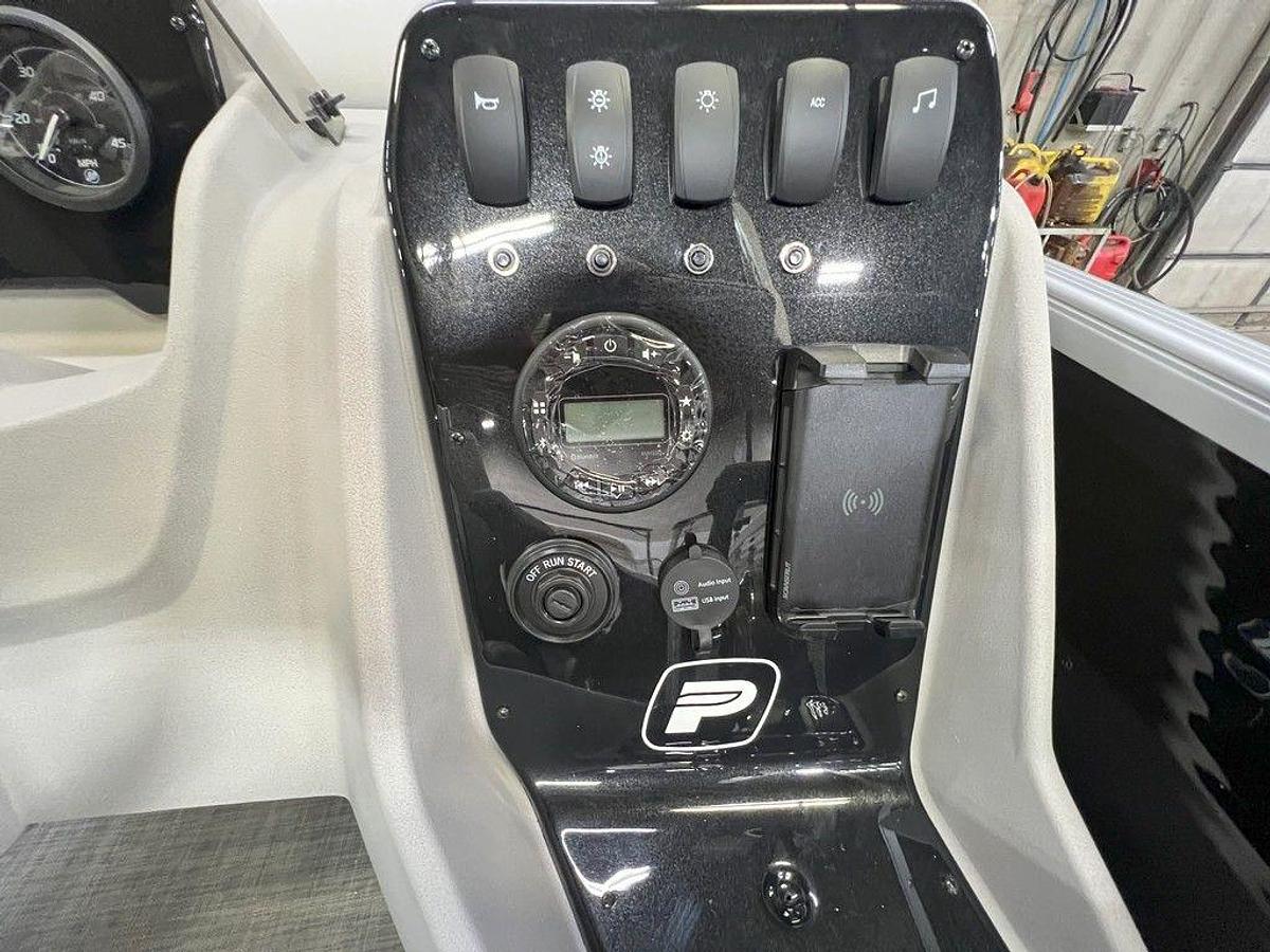 2025 Princecraft 21 Sportfisher 2RS Fish & Cruise Pontoon & Mercury 4-Stroke EFI