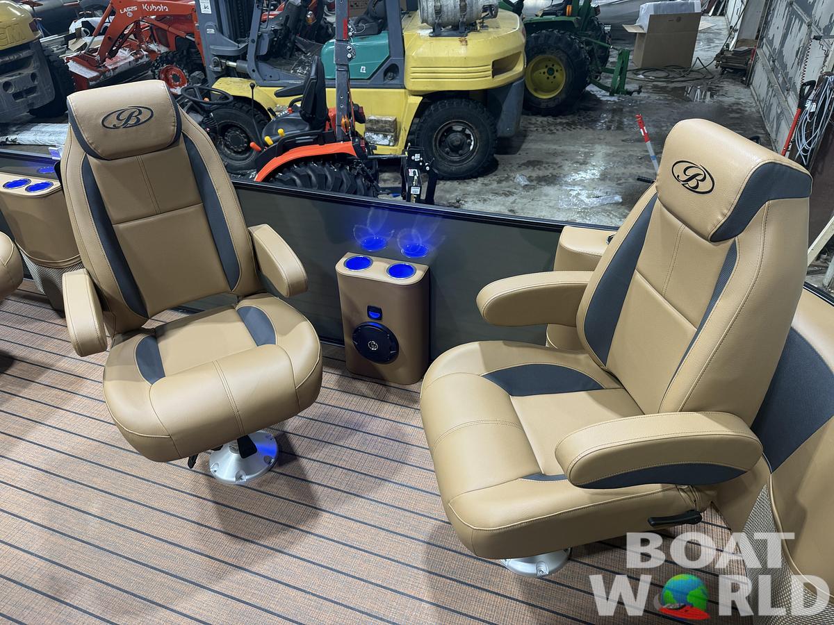 2026 Bentley Pontoons Legacy 220 Navigator DL Quad Lounge 