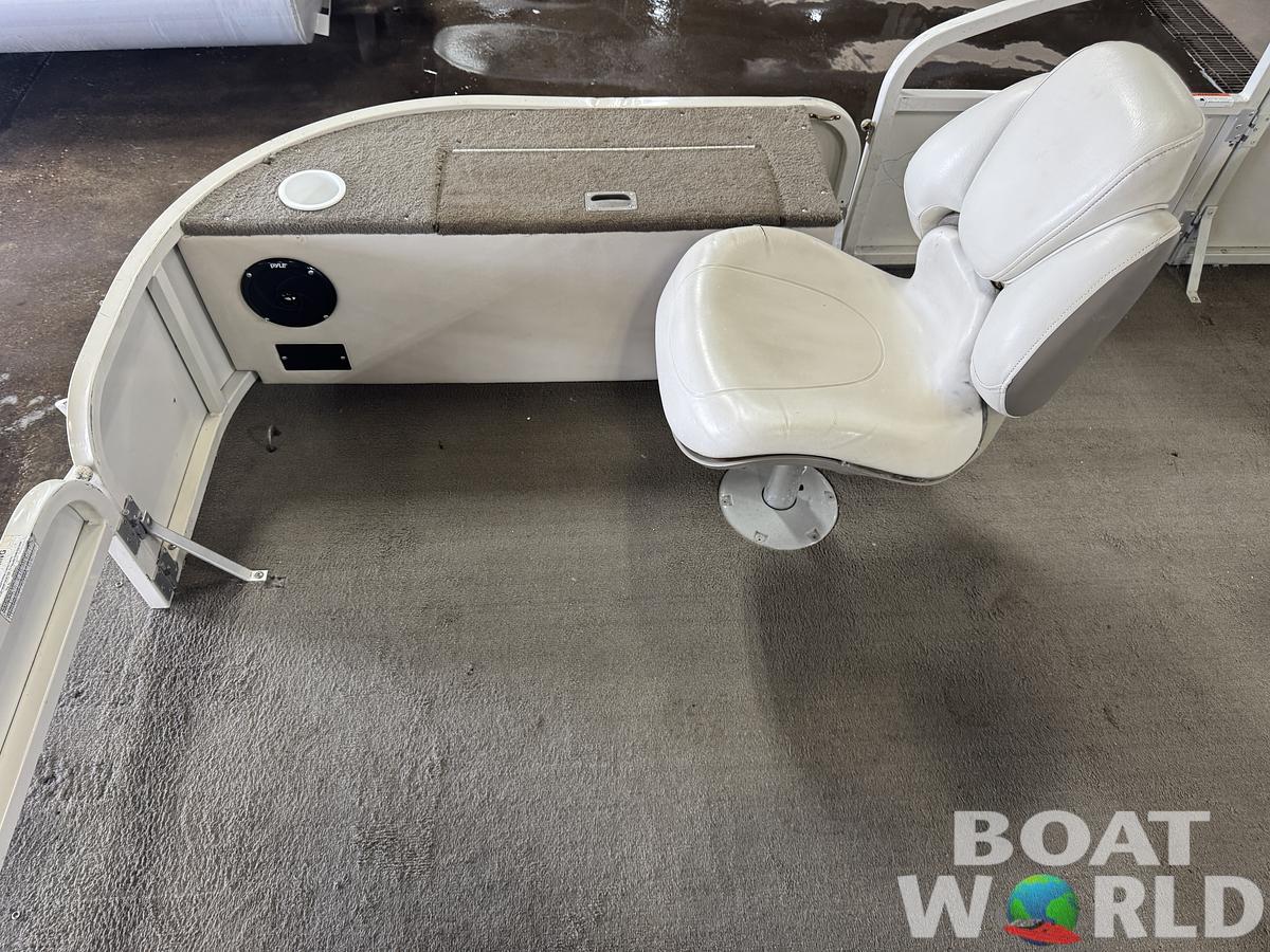 Used 2006 Crestliner 2285 CFI Pontoon