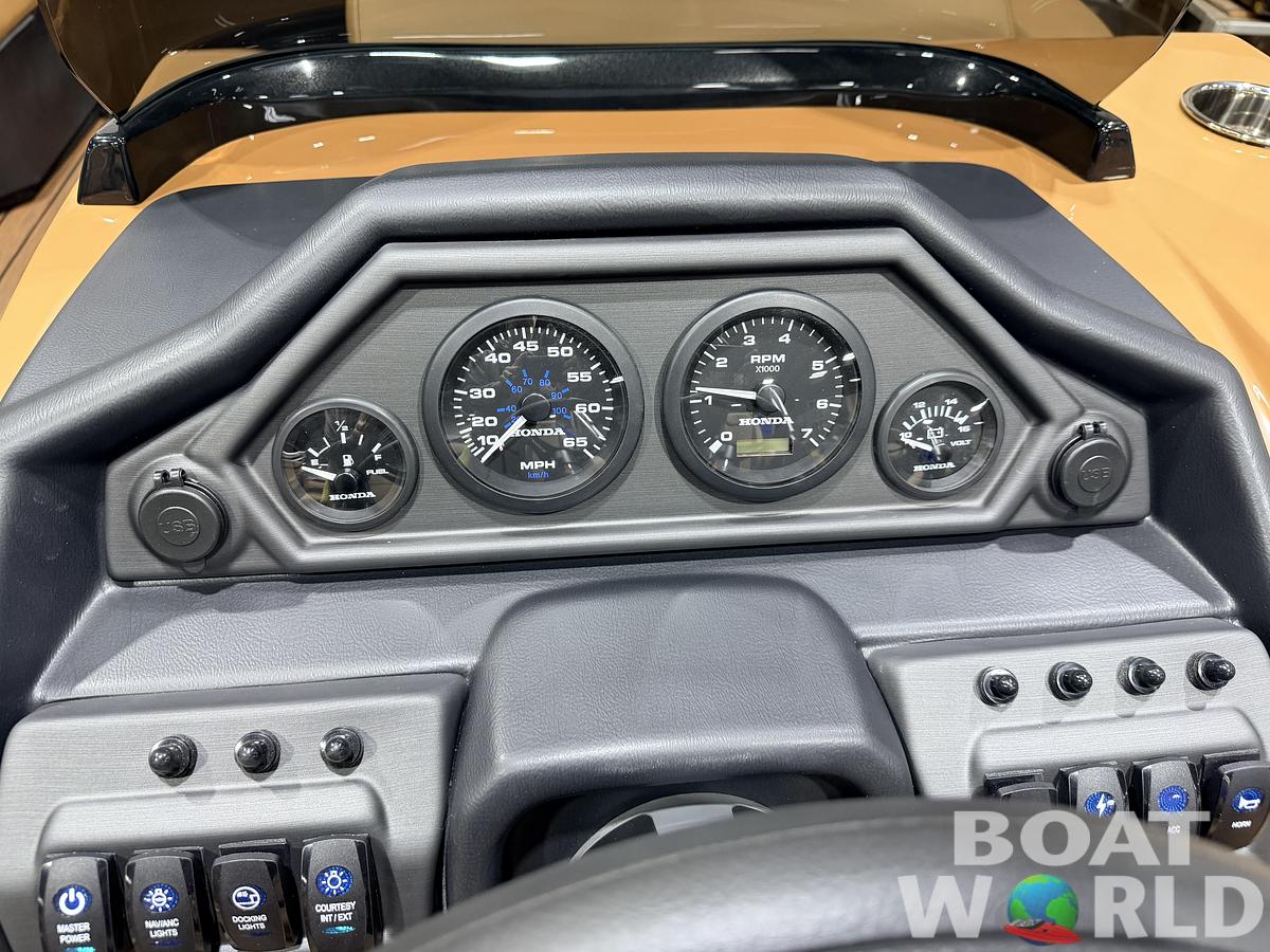 2026 Bentley Legacy 220 Swingback Pontoon $38995