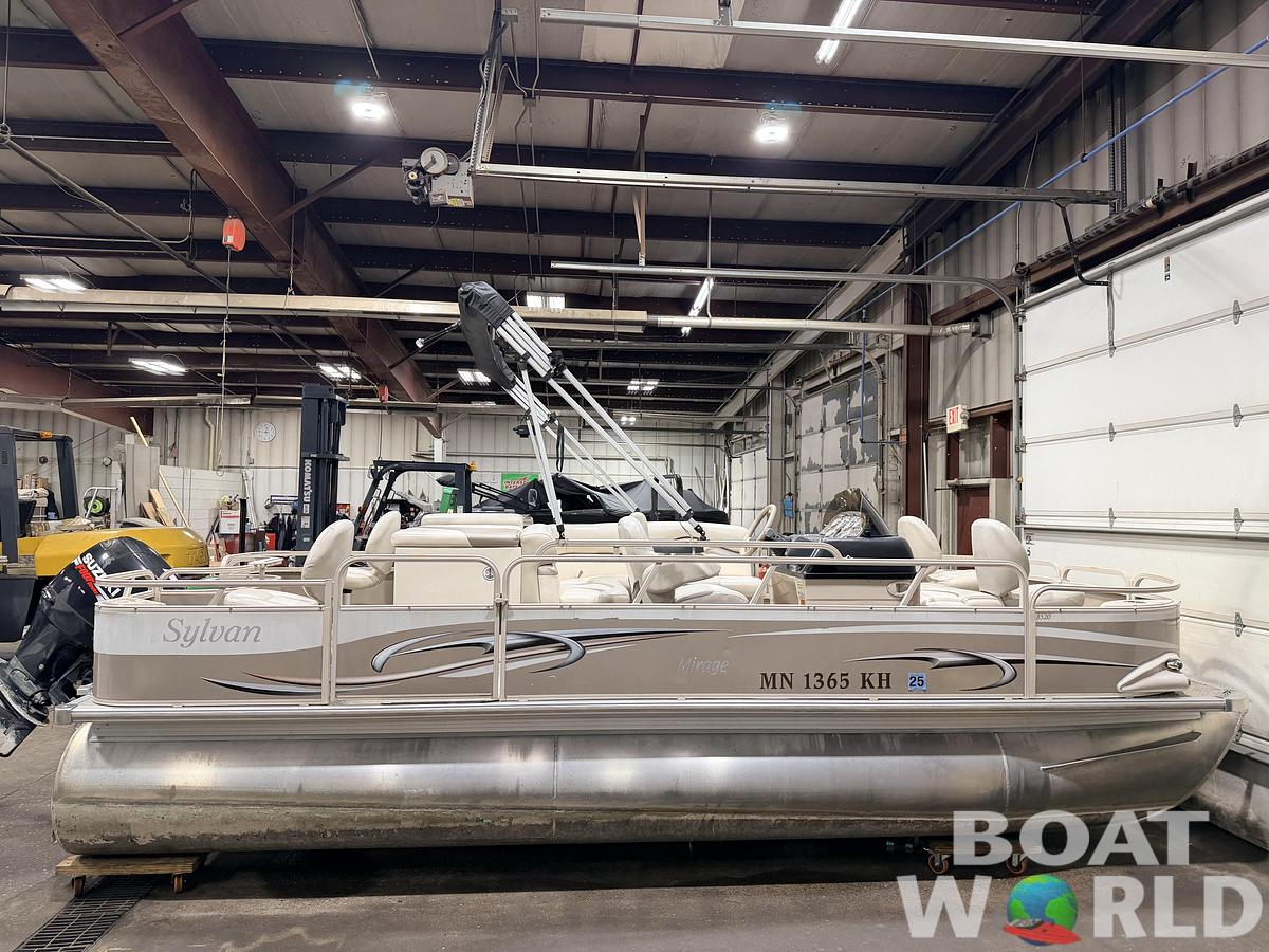 Used 2008 Sylvan Mirage 8520 Party Fish