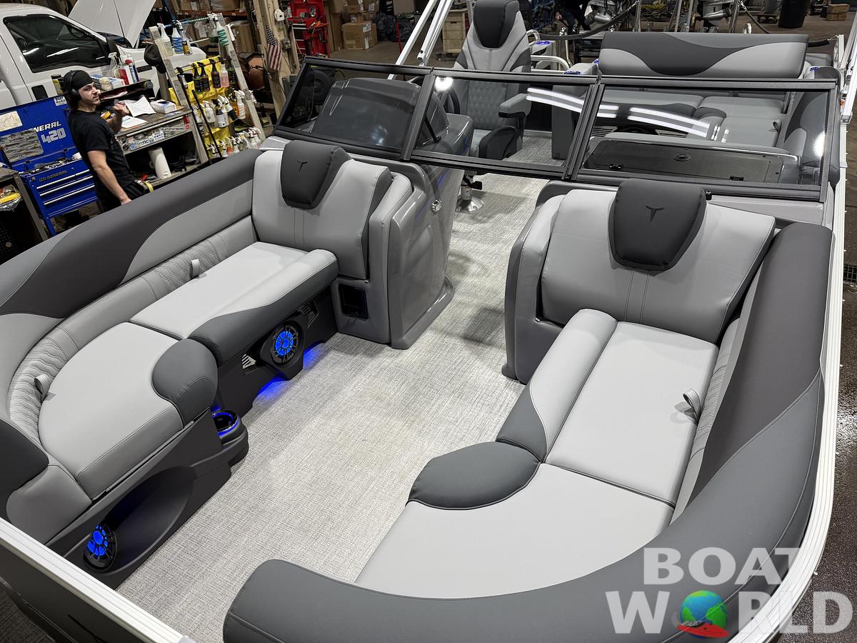 2026 Tahoe Pontoons LTZ 2385 Swingback (VRB) Windshield Tritoon