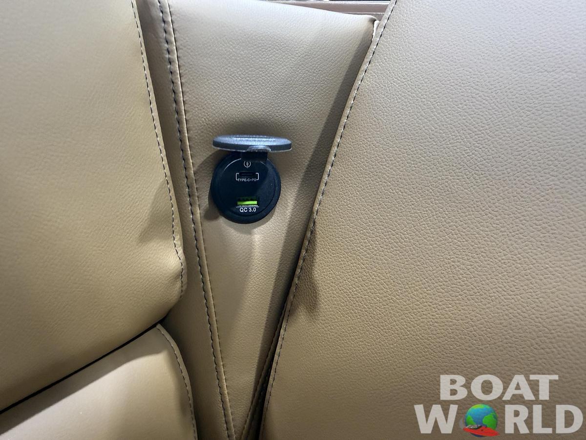 2026 Tahoe Pontoons Sport 23E80 Fish & Cruise Pontoon & Honda 4-Stroke EFI