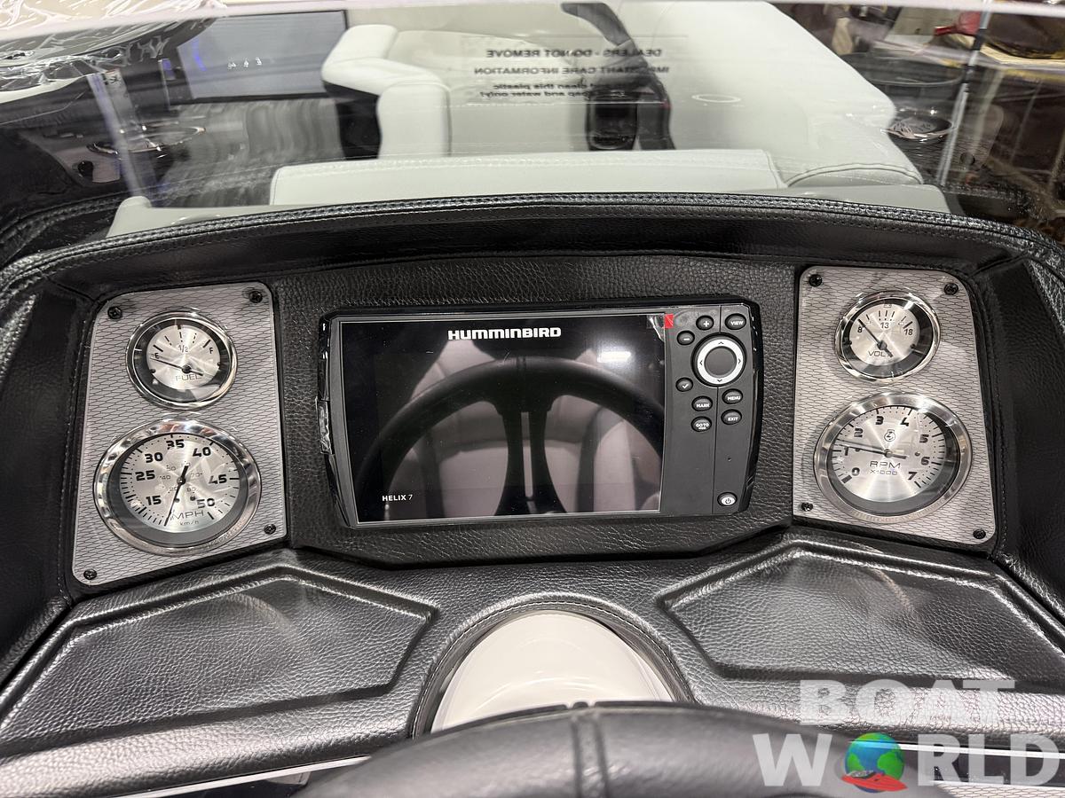 2026 Montego Bay 8522 Swingback Deluxe Pontoon