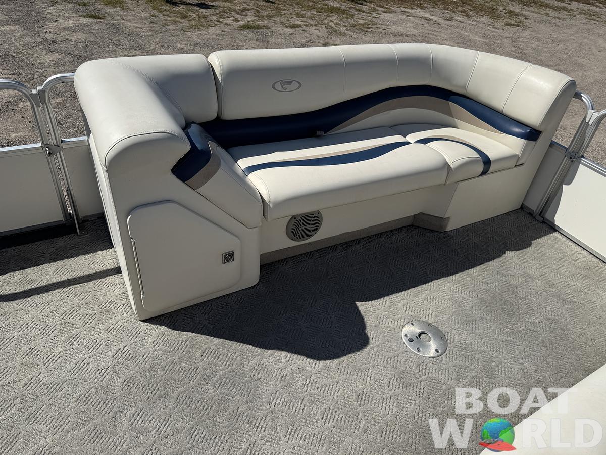 Used 2004 Fisher 220 Freedom Pontoon