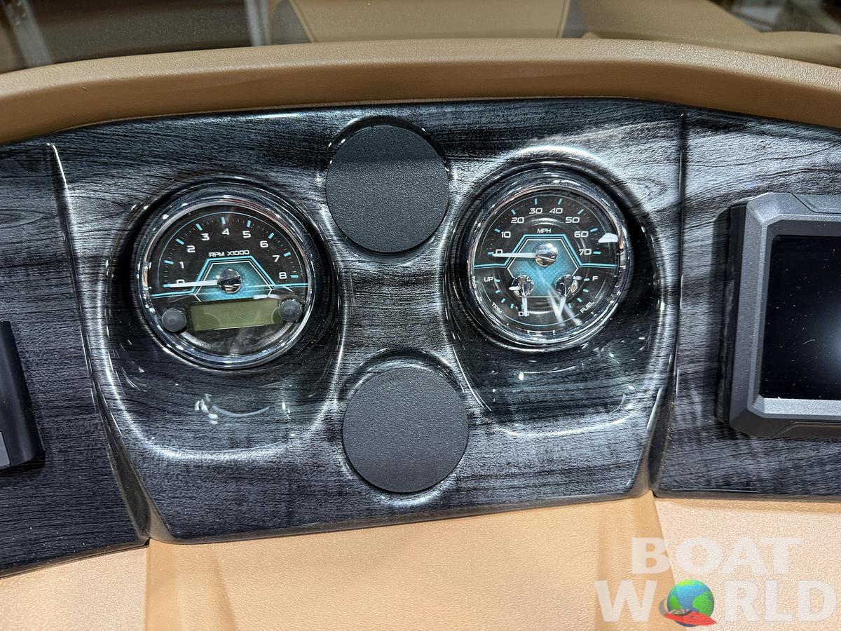 2026 Tahoe Pontoons LTZ 2385 Quad Lounge Shift SS Tritoon 