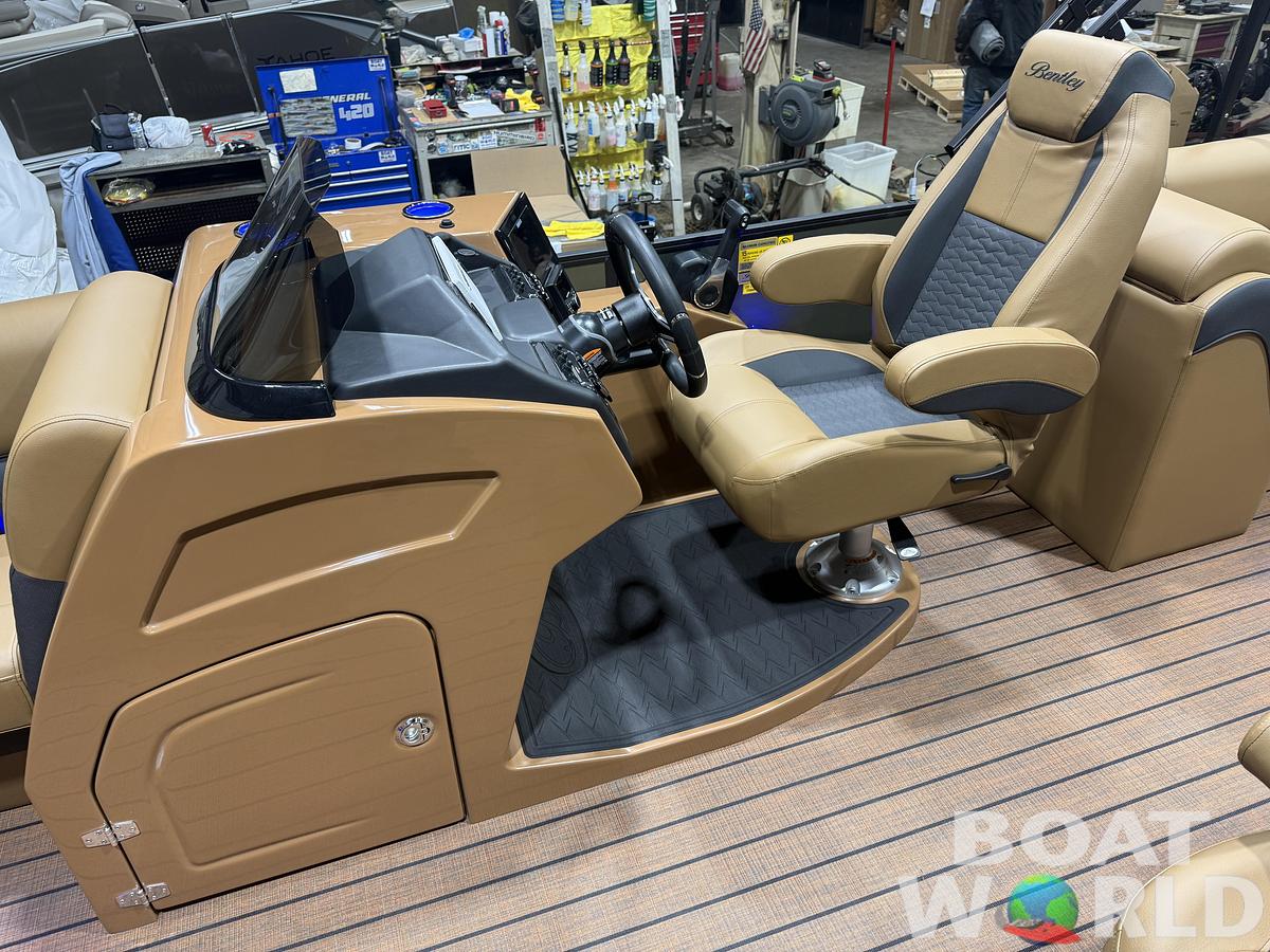 2026 Bentley Pontoons Elite 223 Admiral Quad Lounge Tritoon