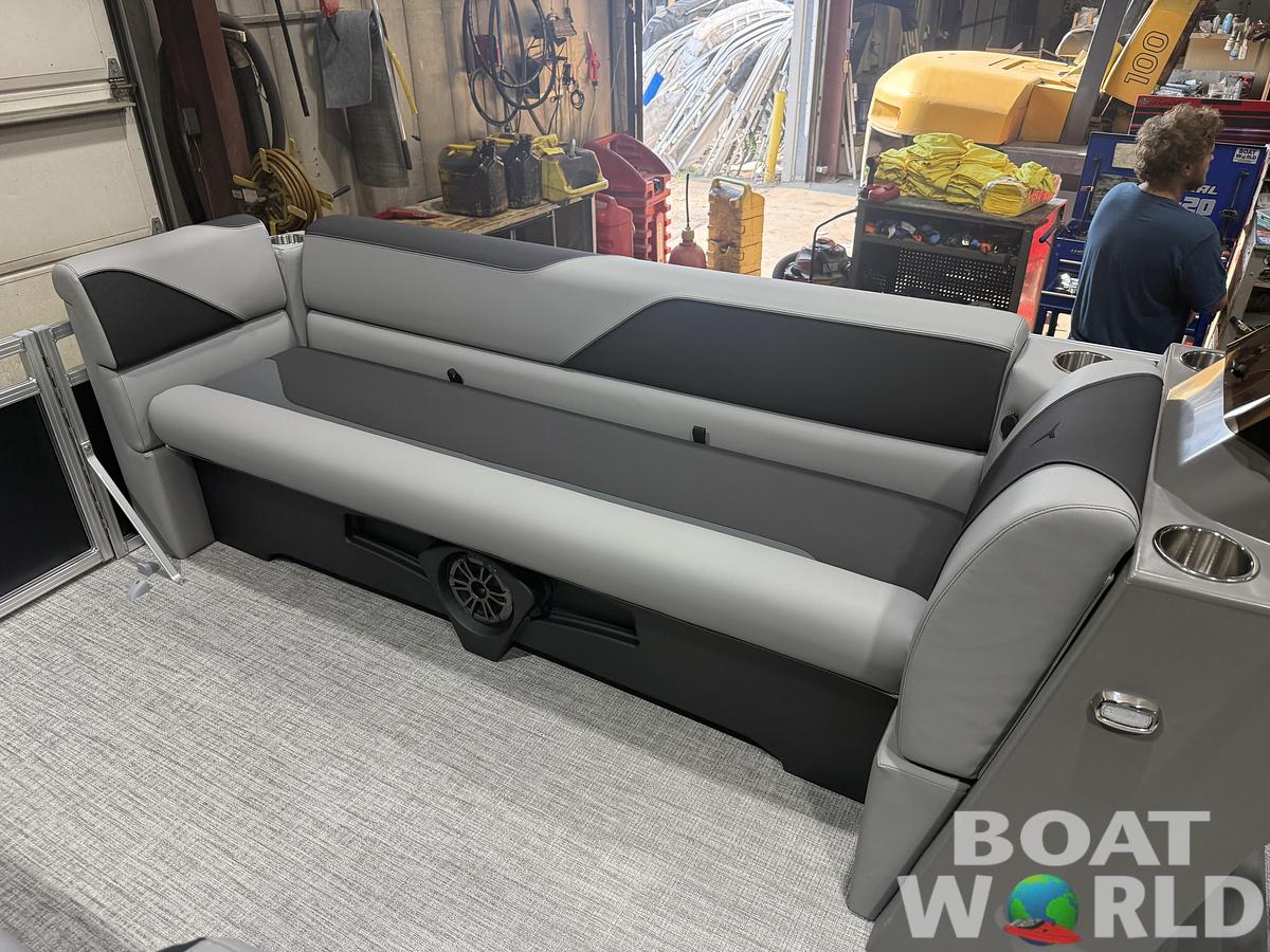 2027 Tahoe Sport CRB 2180 Cruise Rear Bench Pontoon $30995