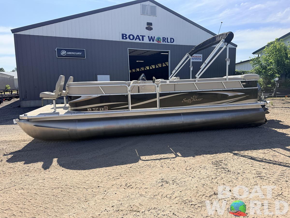 Used 2012 SunChaser 22 Fish 'N Cruise & 50HP Yamaha 4Stroke -$17,995