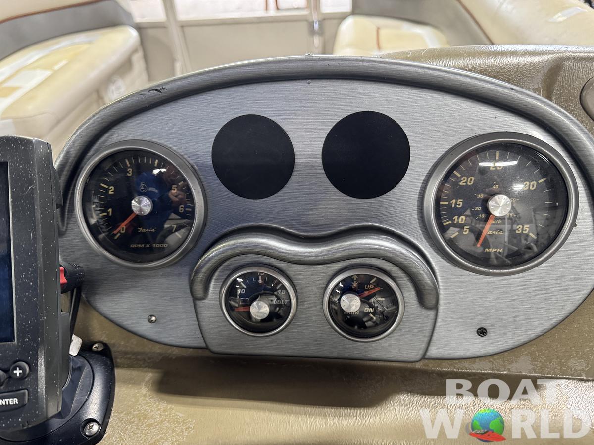 Used 2006 Crestliner  2085 Sport Classic Pontoon