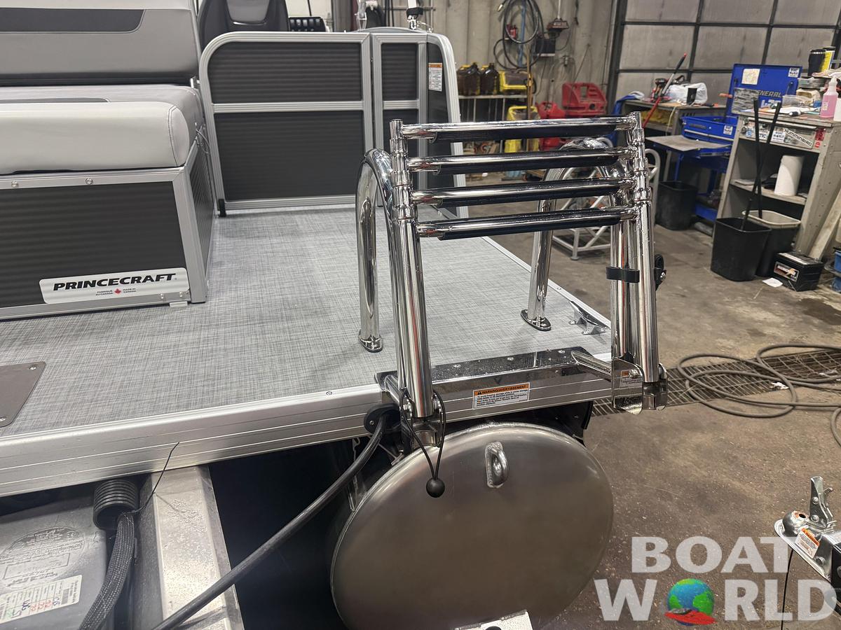 2026 Princecraft Vectra 23 RL Dinette Swingback Pontoon