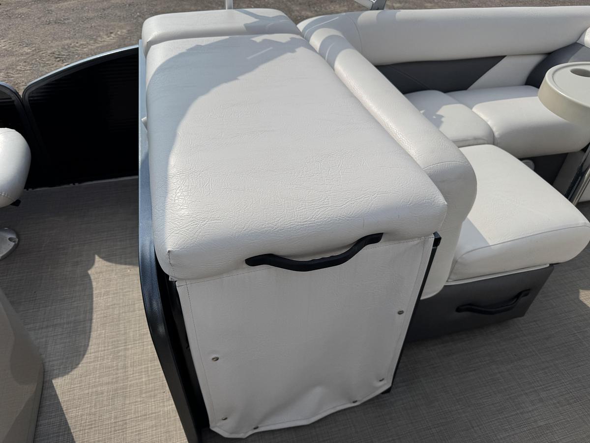 Used 2017 Palm Beach Cast Master 200 Pontoon WITH Sea Legs