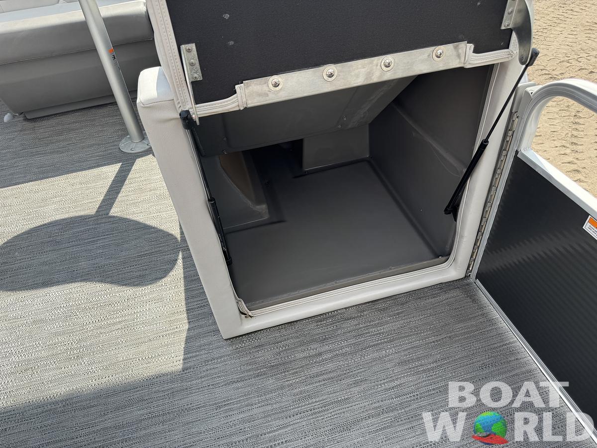 Used 2021 Sweetwater 1880 Pontoon