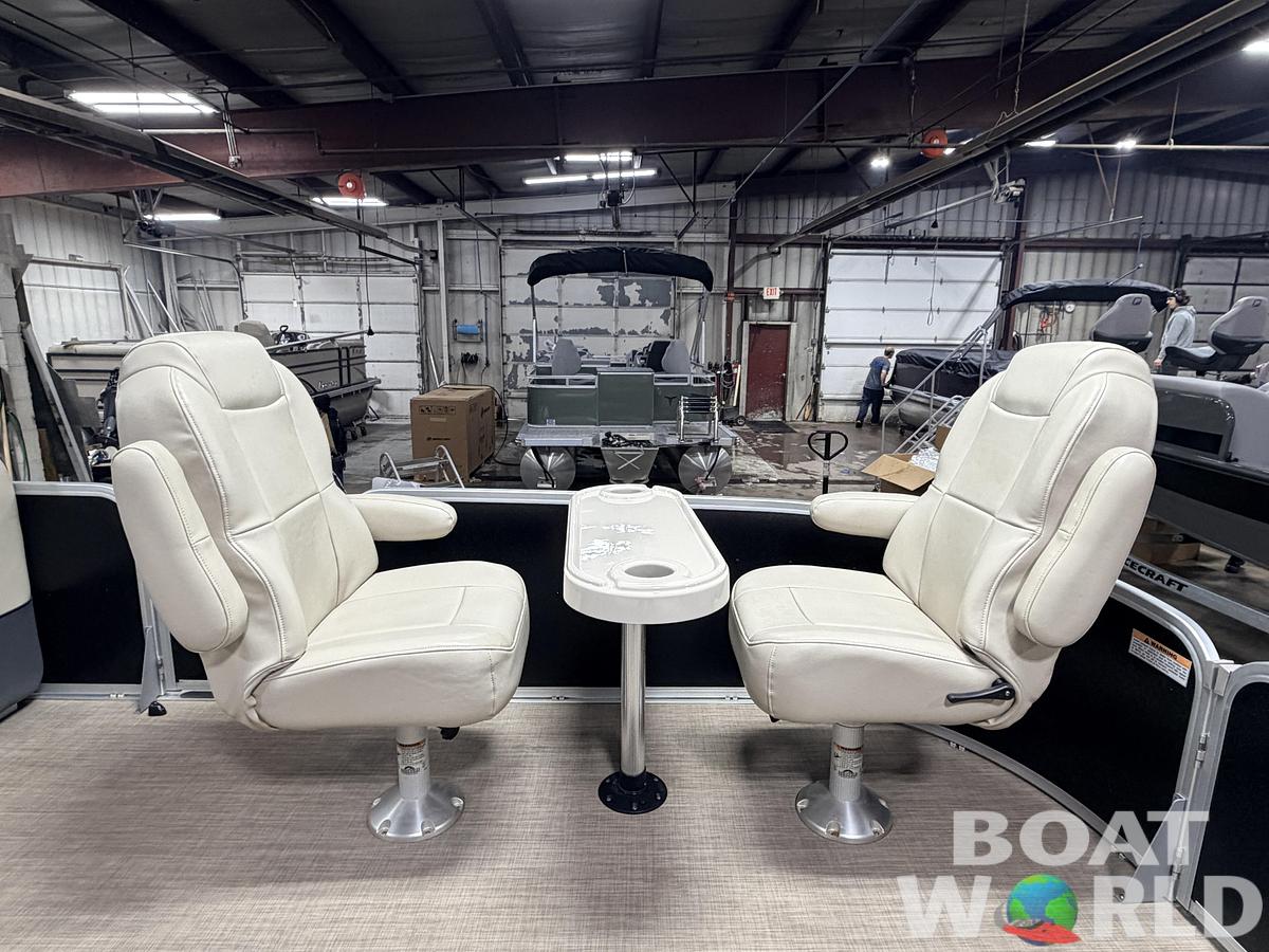 Used 2018 Premier 220 SunSpree