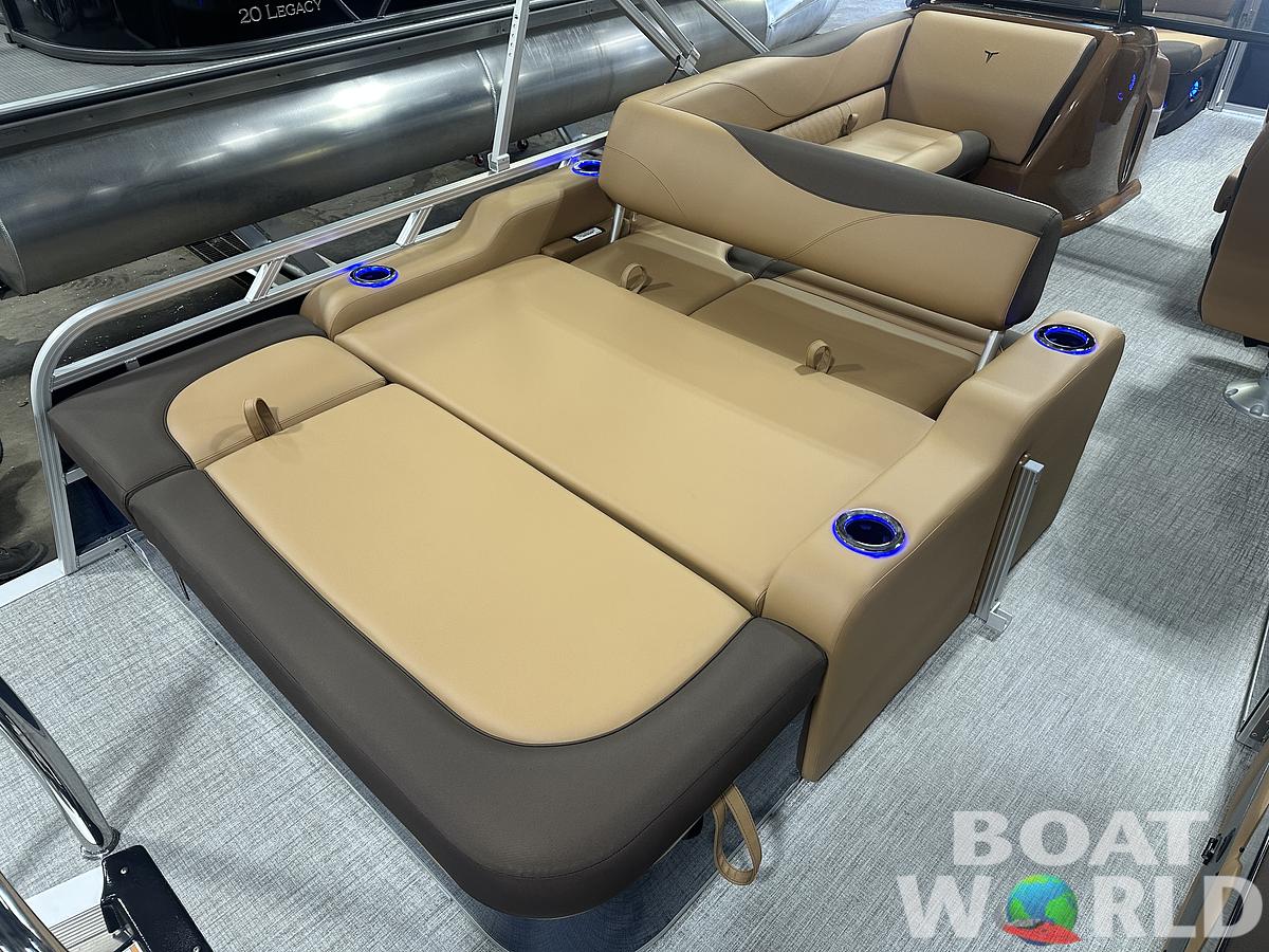 2025 Tahoe Pontoons LTZ 2385 Swingback (VRB) Windshield Tritoon & Honda 4-Stroke EFI