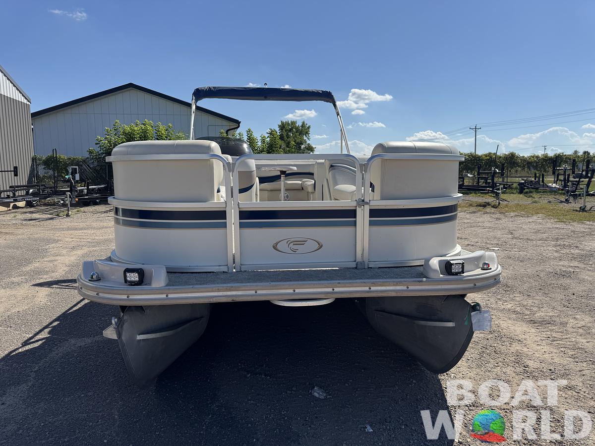 Used 2004 Fisher 220 Freedom Pontoon