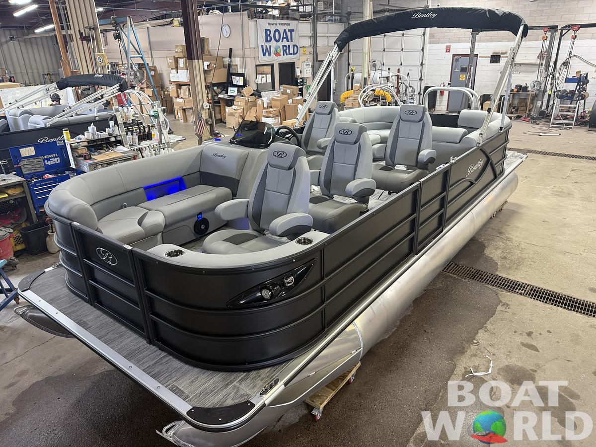 2026 Bentley Pontoons Legacy 220 Navigator DL Quad Lounge