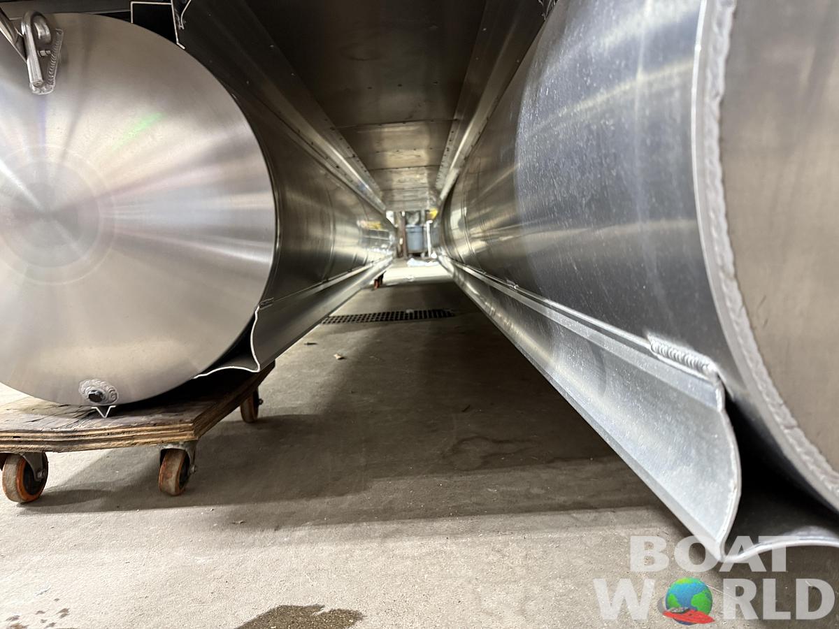 2025 Tahoe Pontoons Cascade 2385 Quad Lounge Shift SS Tritoon & Honda 4-Stroke EFI