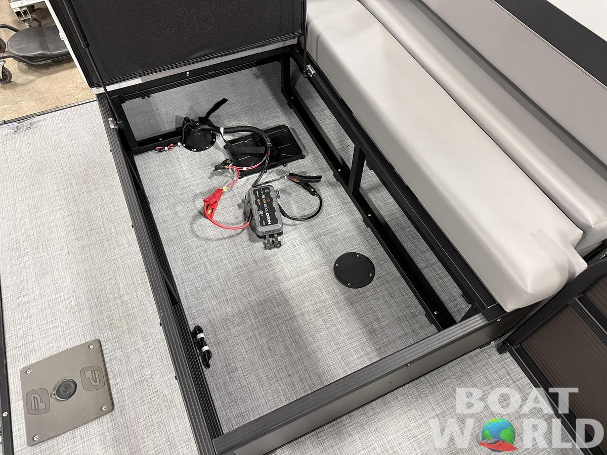 2026 Princecraft Vectra 23 RL Dinette Swingback Pontoon