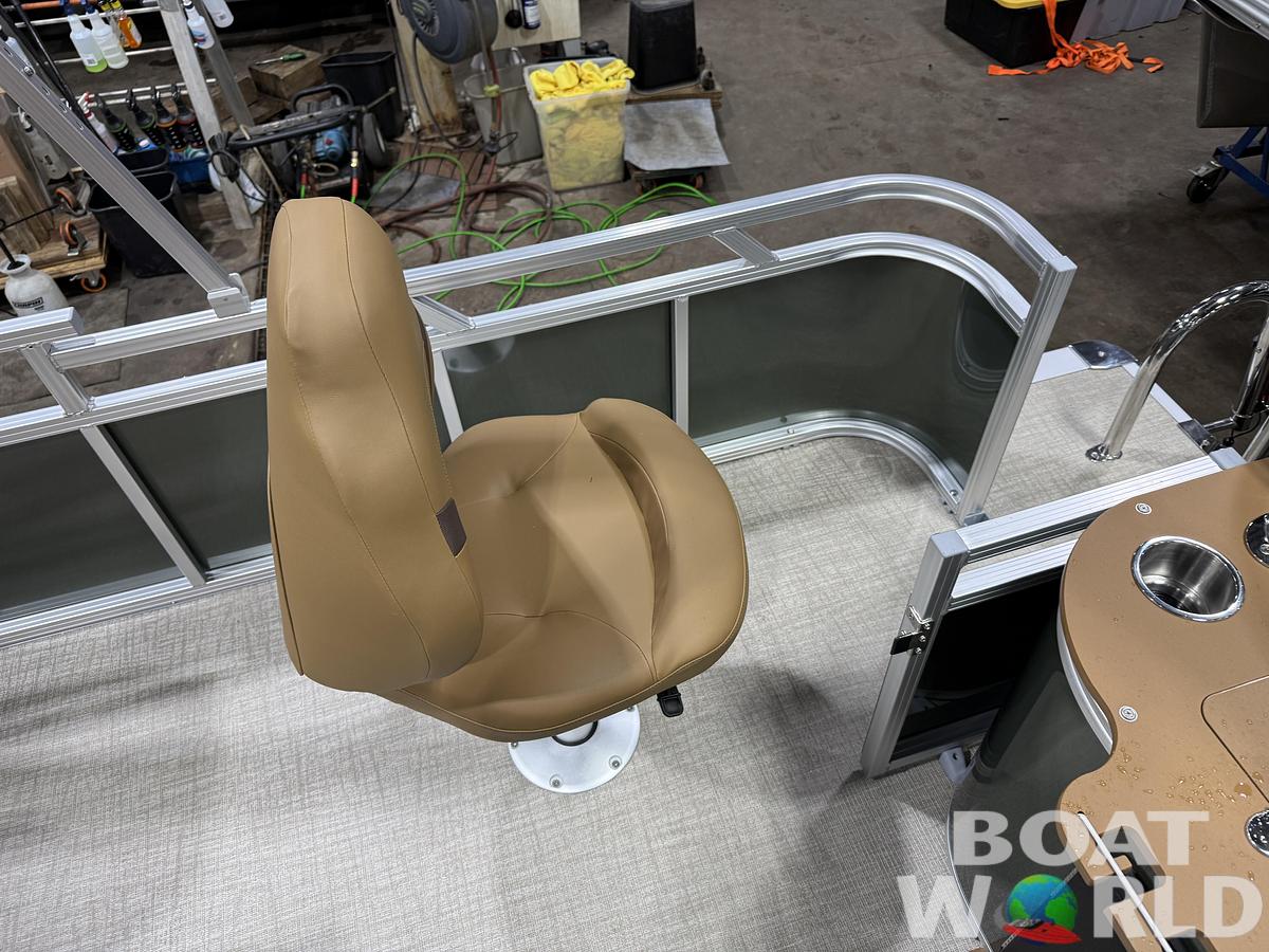 2026 Tahoe Pontoons Sport 2385 Rear Fish Tritoon 