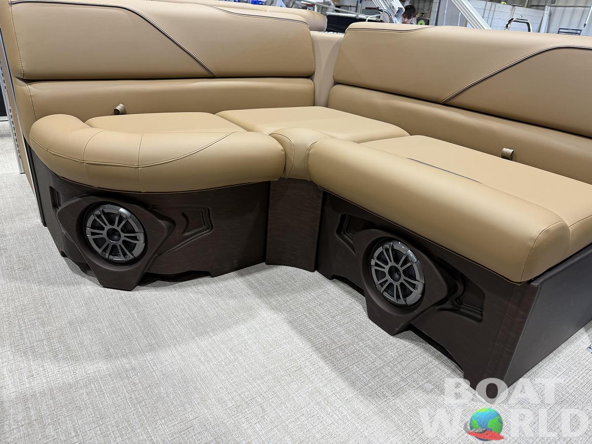 2027 Tahoe Sport Rear Fish 2385 & 4-Stroke $37995