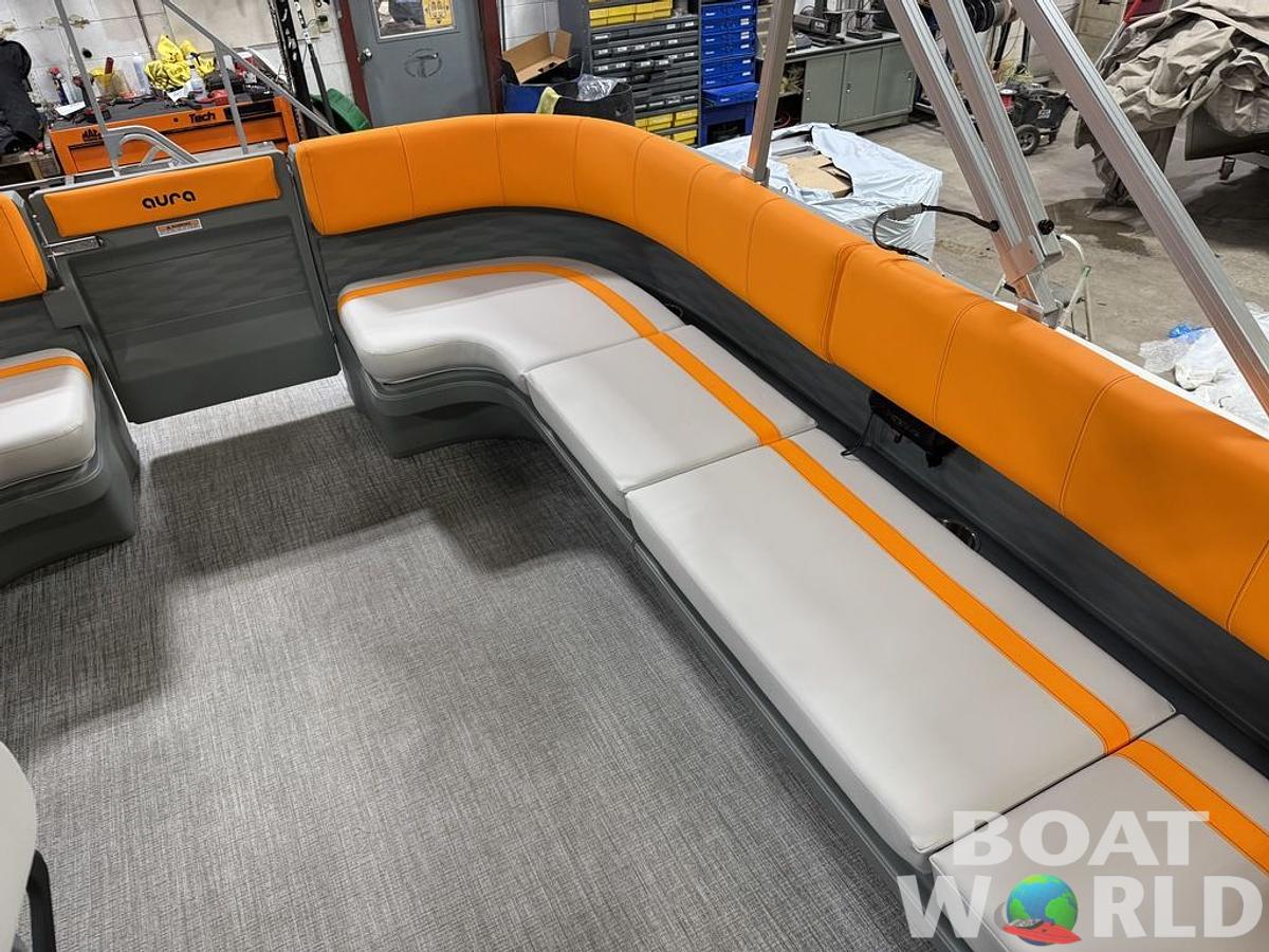 2025 Tahoe Pontoons Aura 2185 Quad Lounge & 90HP 4-Stroke EFI