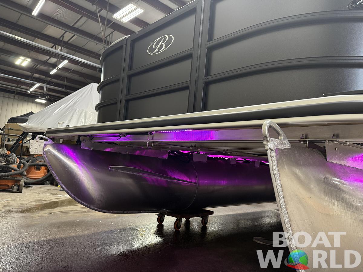 2027 Bentley Legacy 220 Navigator Quad Lounge Pontoon $42995